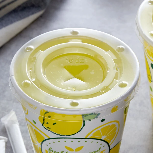 Carnival King 760PCLEMLD16 12-22 oz. Clear Cold Cup Flat Lid with Straw Slot for Lemonade Cup - 1,000/Case
