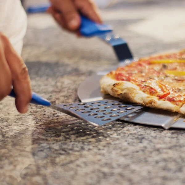 GI Metal 14 3/4" Perforated Triangular Pizza Server with Blue Handle AC-STP15F