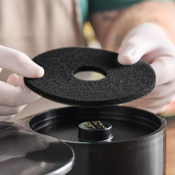 Carlisle GR09RS03 5 1/2" Round Black Sponge for Glass Rimmers