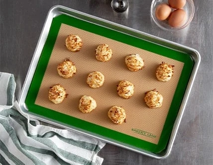 Reusable Baking Mats and Pan Liners