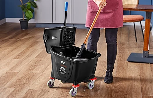 Wet Mop Buckets / Wringers