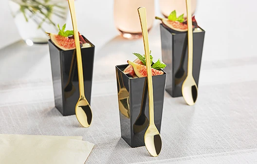 Disposable Mini Appetizer Plates & Tasting Dishes